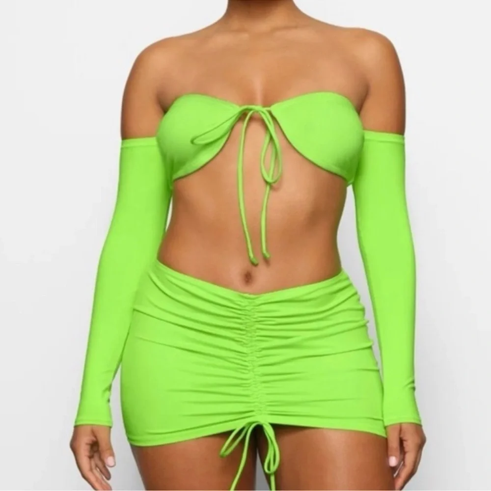 Skims  (C4) Swim Long Sleeve Top- Neon Green NWT SIZE S
